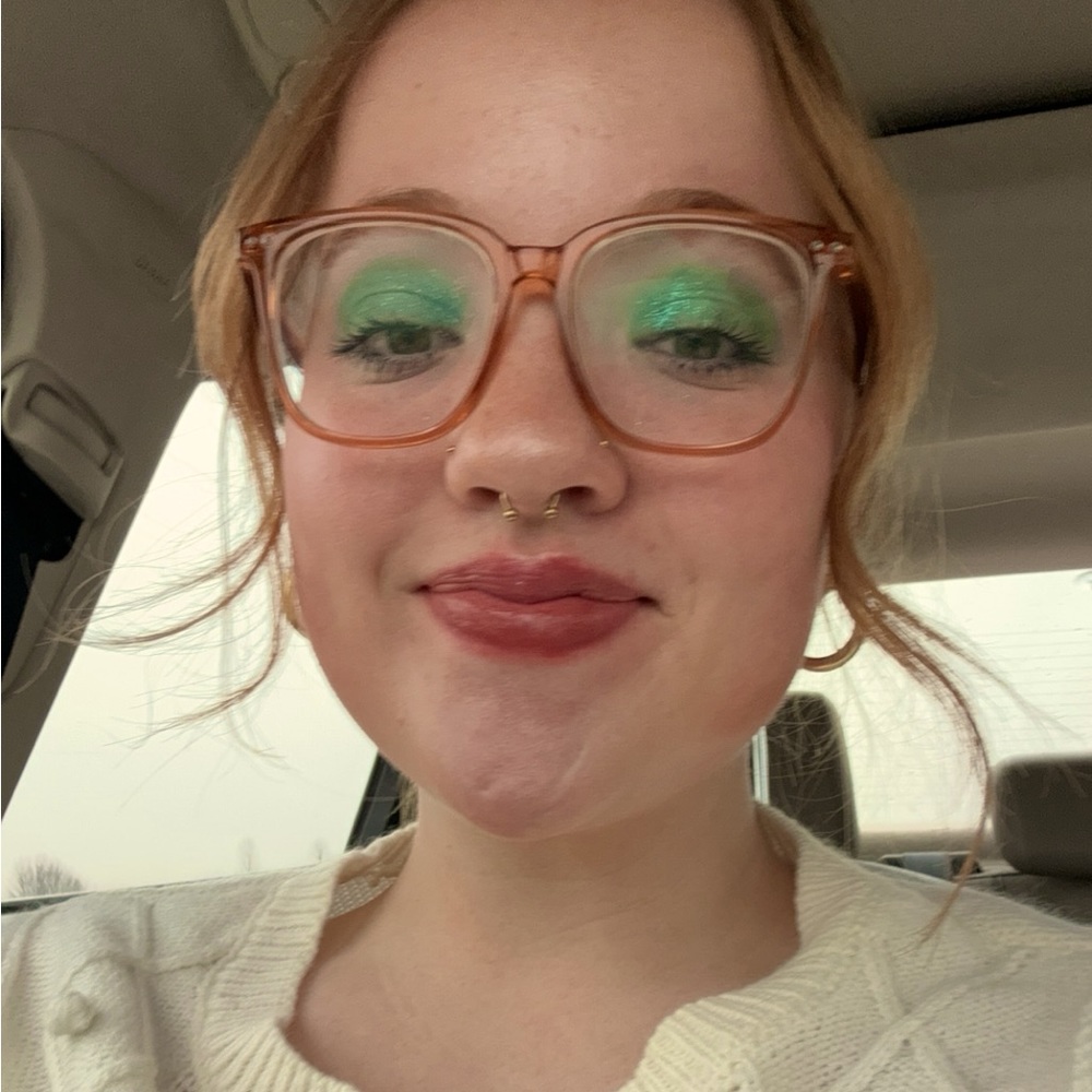 Meet your Posher, Cara